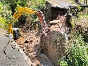 Pembangunan Jembatan Bulukandang Prigen masih 38 Persen