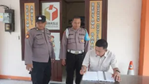 Tahap Kampanye Pilkada 2024, Polres Bangkalan Tingkatkan Patroli dan Penjagaan Kantor KPU dan Bawaslu