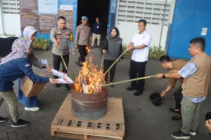 Pemusnahan Surat Suara Rusak di Pasuruan Berjalan Lancar, Dan Kondusif