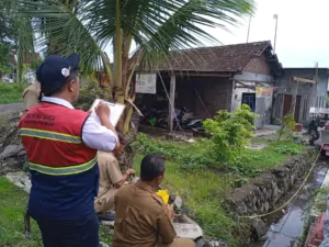 Gerak Cepat,Dinas Bina Marga Dan Bina Kontruksi Lakukan Penghitungan Teknis Ke Lokasi Bencana